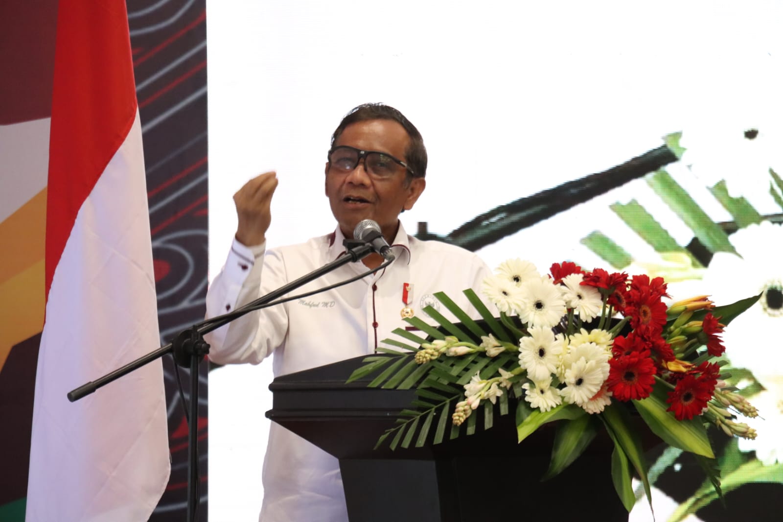 Mahfud MD: Danau Toba Harus Jadi Daerah Pariwisata Super Prioritas