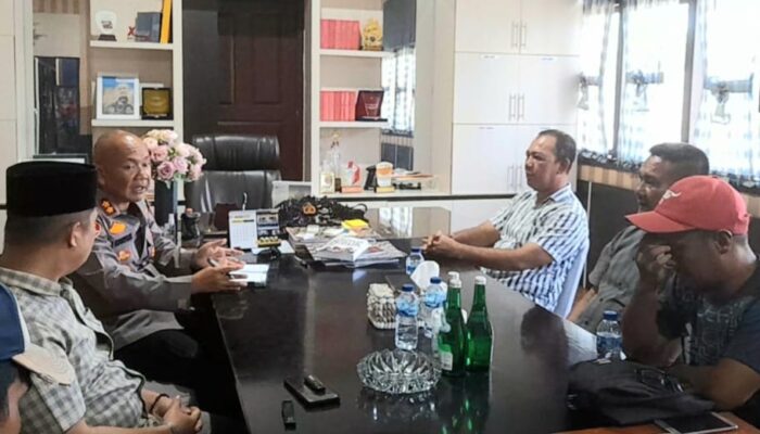 Masyarakat Datangi Kapolres Minta Segera Proses Hukum Pembunuh Penyu