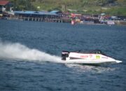 Bartek Marszalek Tercepat Di Babak Kualifikasi Formula1Powerboat Lake Toba