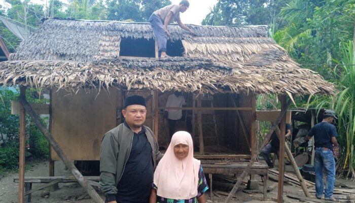 Gubuk Reot Janda Miskin Nurhayati Dibedah