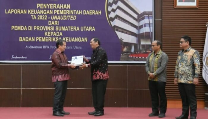 Wali Kota Sidempuan Serahkan Laporan Keuangan Ke BPK