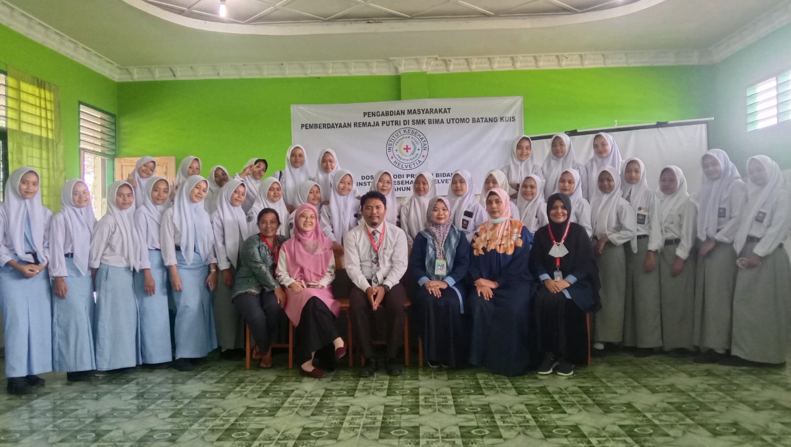 Dosen IKH Edukasi Remaja Putri<br>Dalam Peningkatan Kadar Hemoglobin
