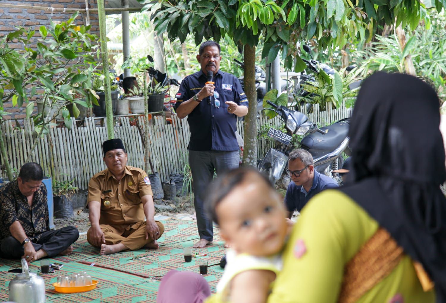 Tanggapi Warga Desa Kubah Sentang Minta Perbaikan Jalan, NasDem Siap Perjuangkan