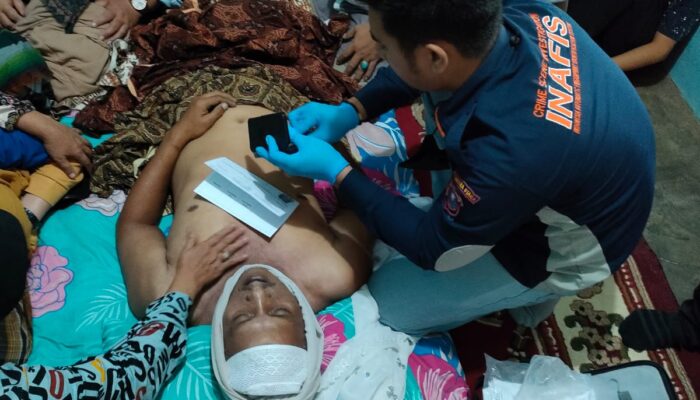 Sopir Angkot Ditemukan Tewas Di Dalam Angkotnya