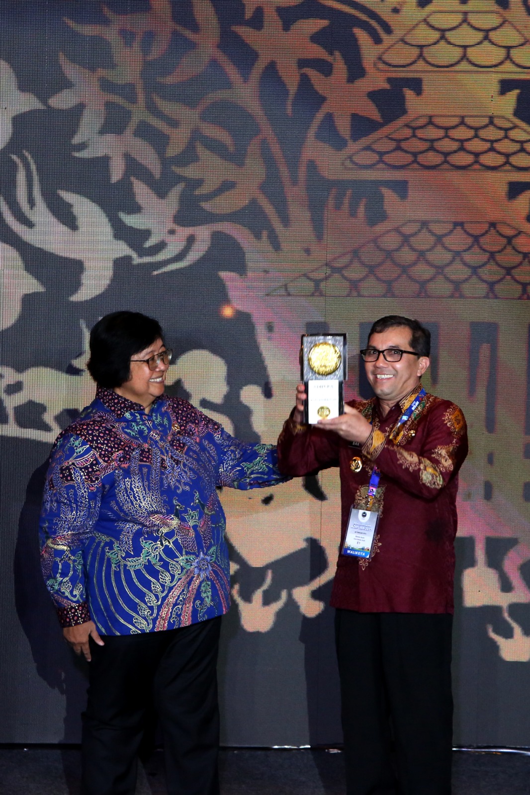 Empat Tahun Absen, Kota Banda Aceh Kembali Raih Piala Adipura 2022
