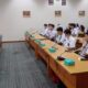 ANGGOTA DPRD Sumut Abdul Rahim Siregar (tiga kiri) menyampaikan pemaparannya di hadapan puluhan Siswa SMA 1 Medan di ruang dewan, Kamis (9/2). Waspada/Partono Budy