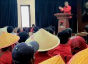 Hasto: Berpolitik Terkadang Melawan Arus