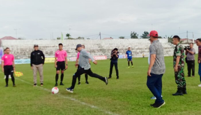 Plt Sekdako Langsa Buka Liga Sepakbola Antar Instansi