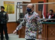 Teddy Minahasa Dituntut Hukuman Mati