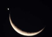 Malam Ke-3 Ramadan Langit Dihiasi Indahnya Bulan Sabit