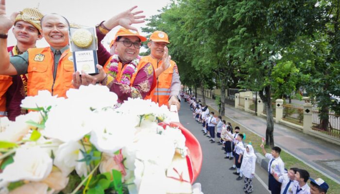 Banda Aceh Raih Adipura, Bakri Siddiq Kucurkan Bonus Rp889 Juta