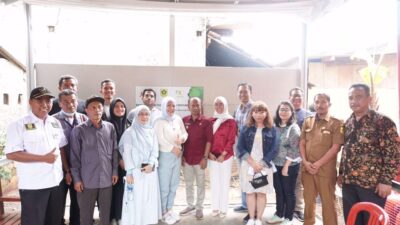Godrej Indonesia Berdayakan Masyarakat Gunung Putri Bogor Melalui Program Bank Sampah