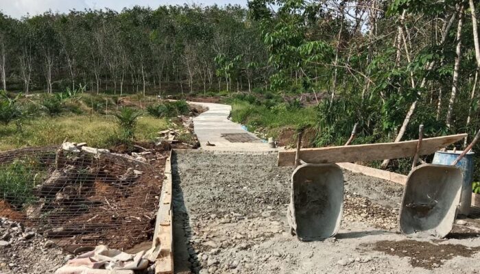 Di Palas, Proyek Fisik 2022 Belum Dibayar Dan Terbengkalai