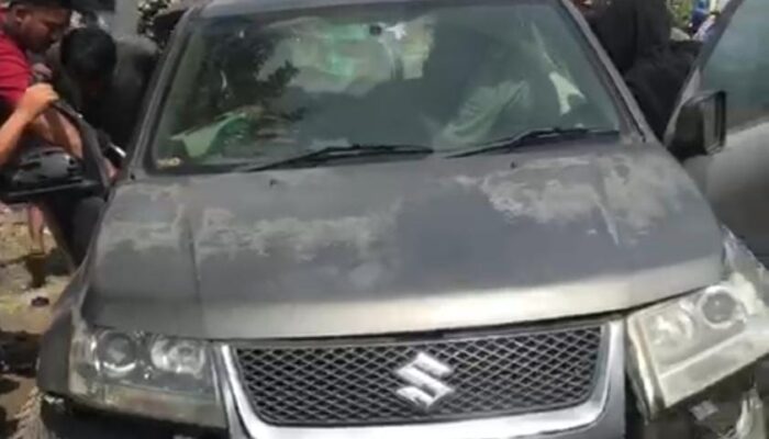 Ditabrak KA, Pengemudi Mobil Luka-luka Di Sunggal