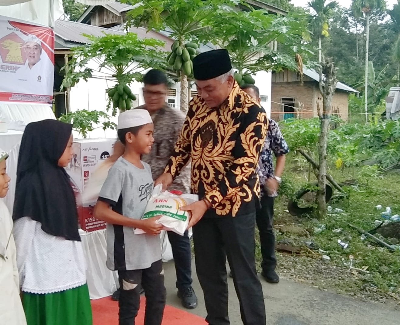 Harun Musthafa Perjuangkan Aspirasi Warga Hutatonga BB