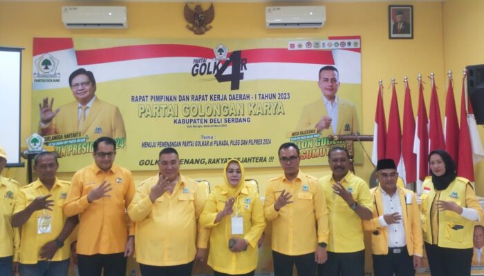 Partai Golkar Berangkatkan 4 Kader Umrah Gratis Dan Bantu 3 Ambulans