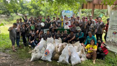 Citilink Gandeng World Cleanup Day Indonesia Lakukan Aksi Pembersihan Bantaran Sungai Ciliwung