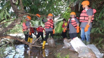 Citilink Gandeng World Cleanup Day Indonesia Lakukan Aksi Pembersihan Bantaran Sungai Ciliwung