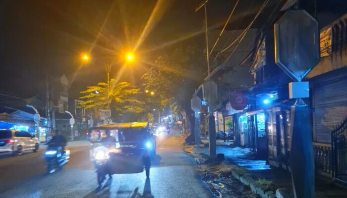 Proyek Lampu Jalan 25 M Dinilai Mubazir