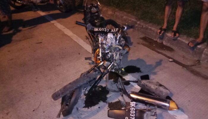 Tabrak Mobil BMW, Dua Pengendara Sepedamotor Tewas