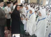 746 Siswa Al Azhar Dan SMP Ar-Rahman Percut Khatam Alquran Akbar