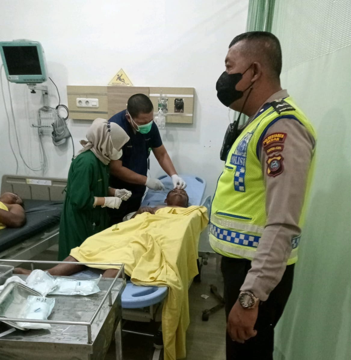 Dituduh Tabrak Lari, Sopir dan Kernet Diamuk Massa Di Jl. Meteorologi
