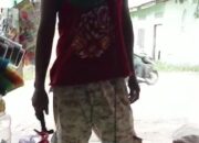 Pria Bawa Martil Ancam Pedagang Grosir Viral Di Medsos