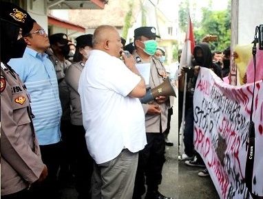 Mahasiswa P. Siantar Gelar Aksi Turun Ke Jalan