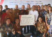 PT Bursa Efek Indonesia (BEI), bersama PT Kliring Penjaminan Efek Indonesia (KPEI), PT Kustodian Sentral Efek Indonesia (KSEI), didukung oleh Otoritas Jasa Keuangan (OJK) dan bekerjasama dengan Pemerintah Kota Surakarta, serta 15 Perusahaan Sekuritas di Kota Surakarta, secara simbolis melakukan penandatanganan Pencanangan Edukasi dan Literasi Pasar Modal kepada 1.000 Aparatur Sipil Negara (ASN) Pemerintah Kota Surakarta dan Launching Program Solo CERIA (Cerdas Investasi Aman) pada Selasa (7/3).