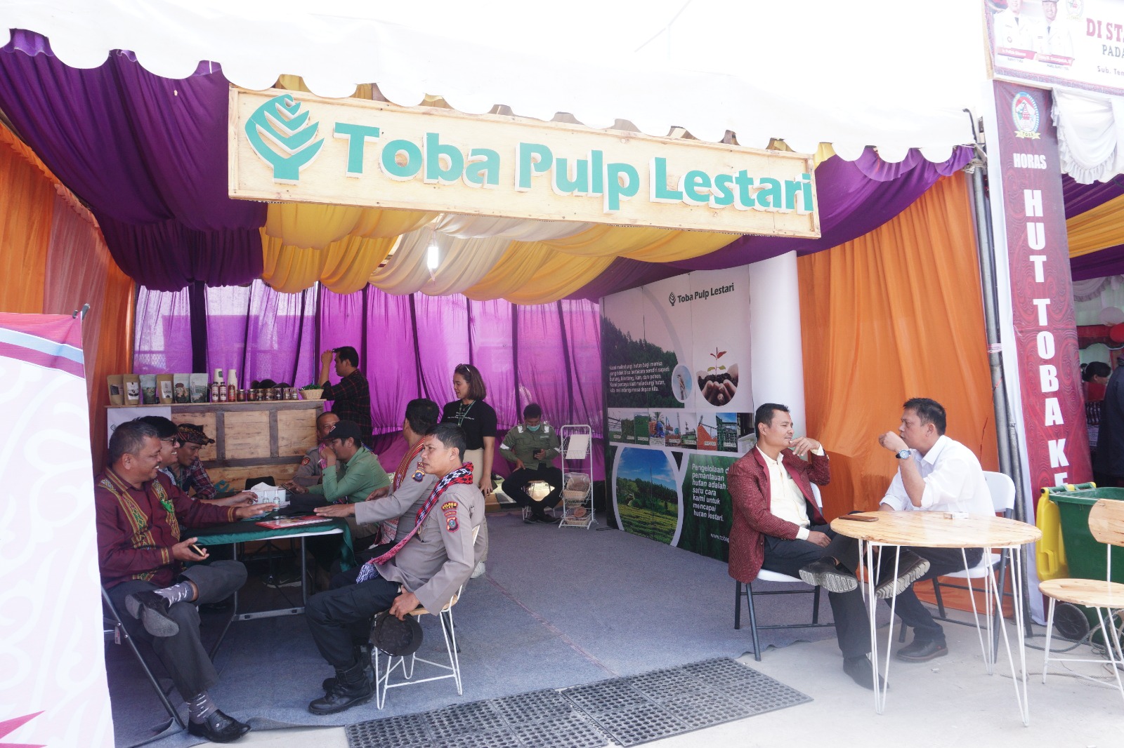 HUT Ke-24 Toba, PL Hadirkan Produk UMKM Binaan