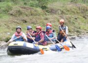 Adlin Tambunan Rafting Bersama Wamendes PDTT