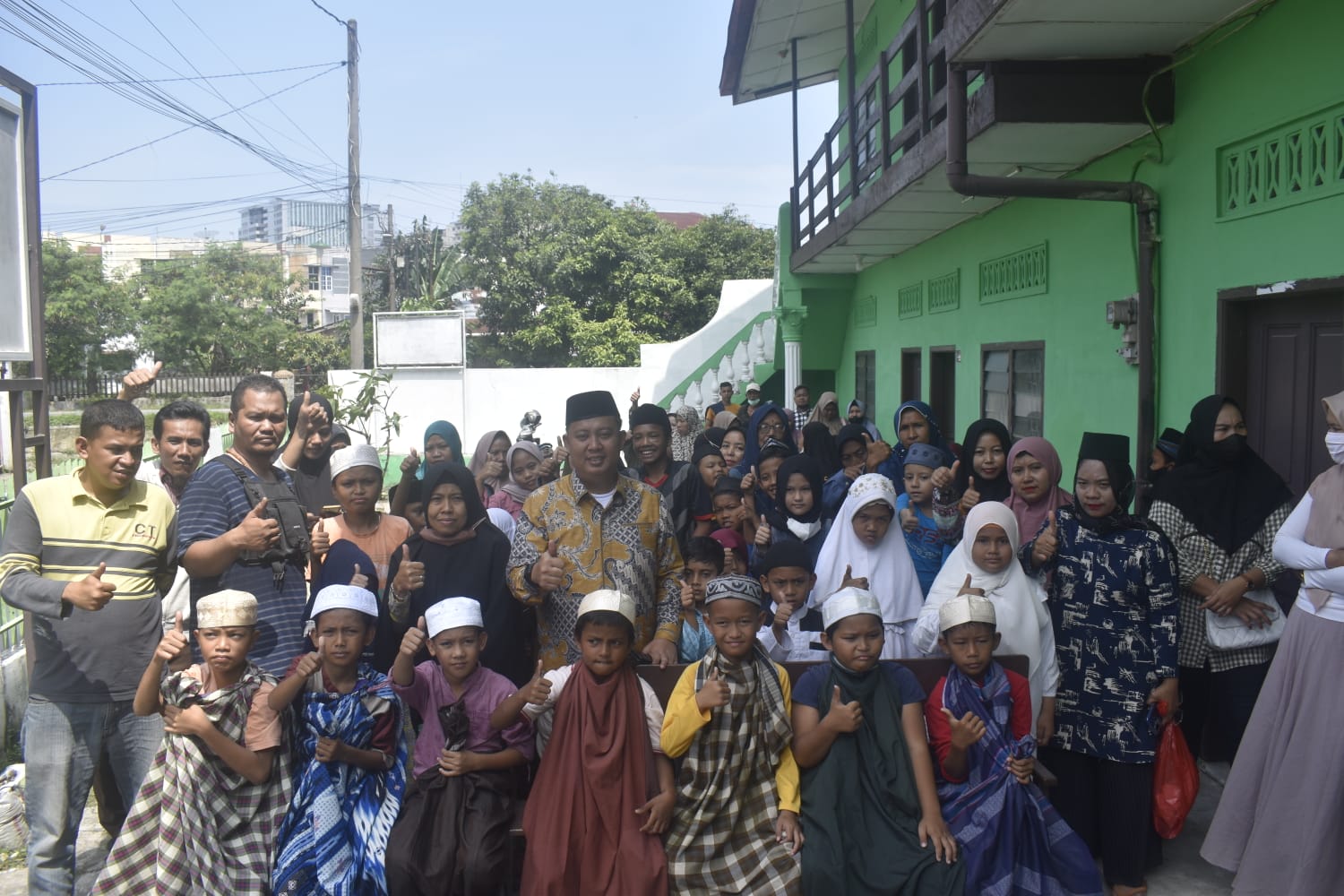 Disti Nuaridho Laksanakan "Bakti Sosial" Khitanan Massal Santunan Anak Yatim dan Dhuafa