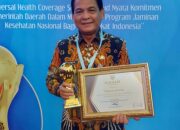 Wapres Beri Award Pj. Bupati Simeulue