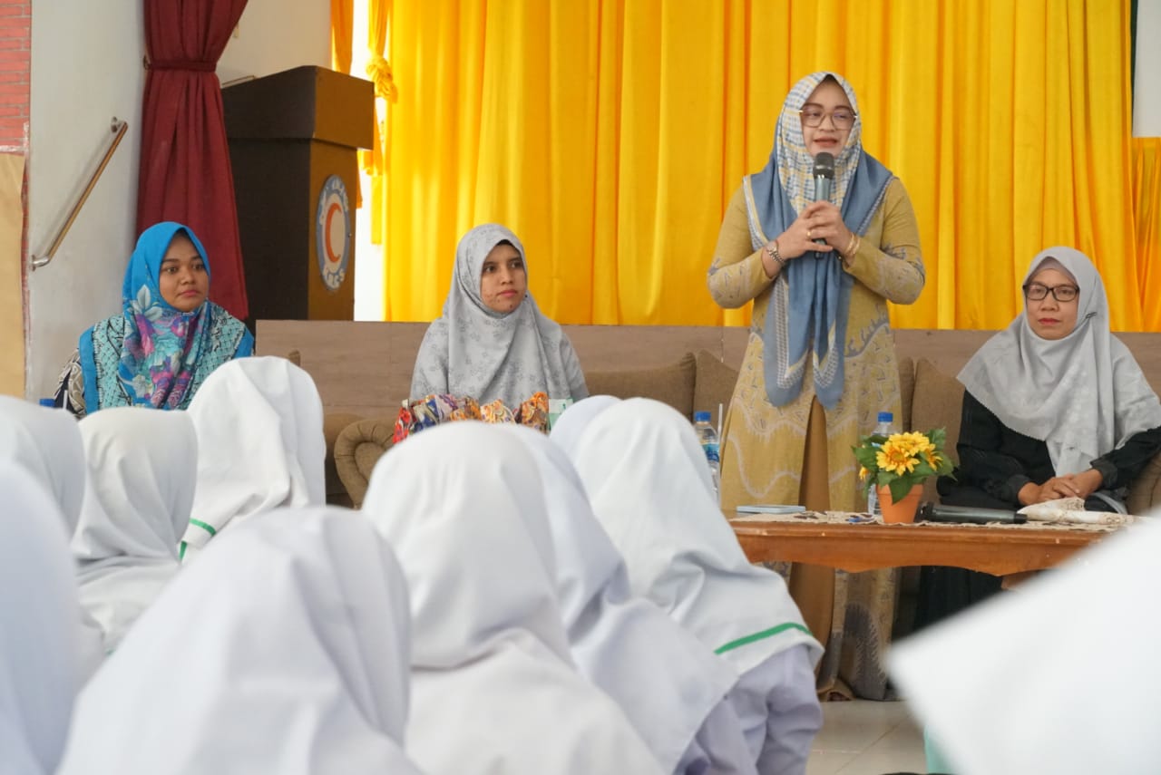 Dukung Kesehatan Remaja, PKBI Aceh Besar Gelar Edukasi Kespro Bagi Siswa