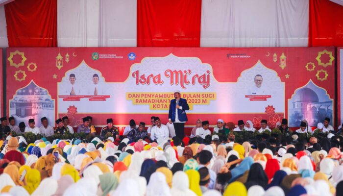 <em>Warga Medan Maknai Peringatan Isra Mi’raj 1444 H Dapat Bawa Keberkahan Untuk Kota Medan</em>