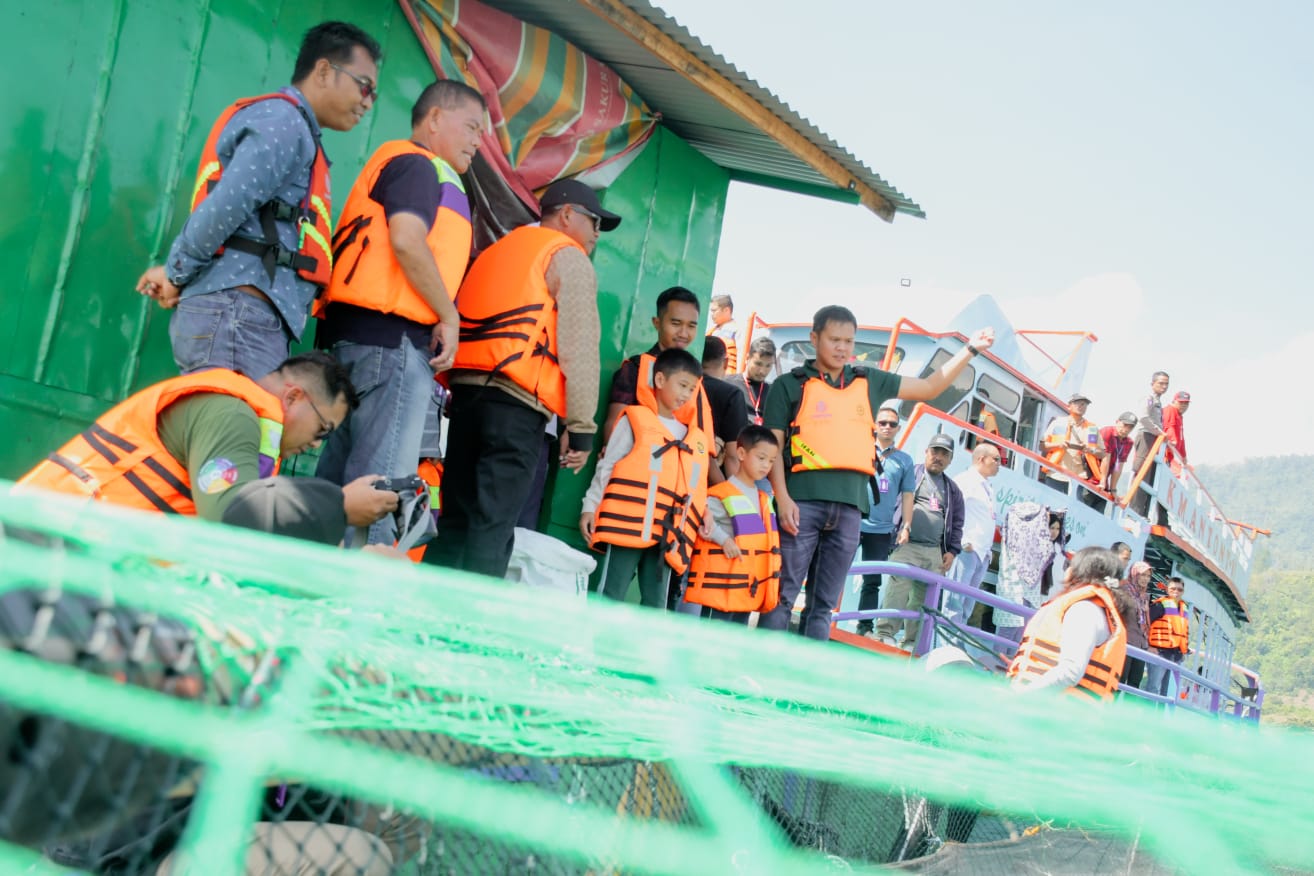 Dukung Budidaya Ikan Tilapia Berkelanjutan, Darma Wijaya Kunjungi RSI