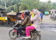 Panjang Jalan Nasional Yang Rusak Hampir 100 Km, Yang Diperbaiki Cuma Ratusan Meter