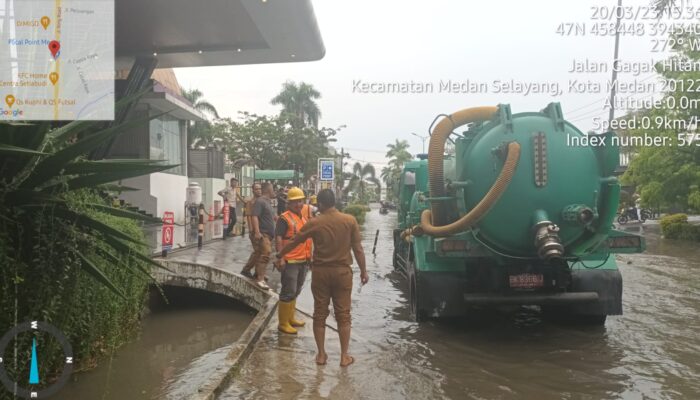 Mobil Pompa Air Dan Mobil Derek Diturunkan Dinas SDABMBK Atasi Banjir Di Perumahan Tasbih