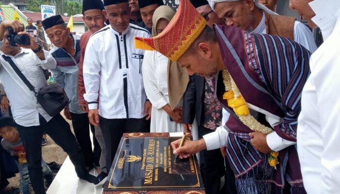 Wagubsu Musa Rajekshah Resmikan Pembangunan Masjid Ar-Rahman Maha Bunga