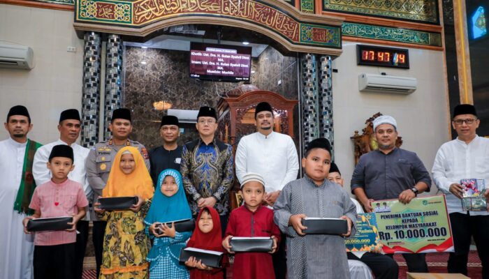 Safari Ramadhan, Pemko Salurkan  Bantuan untuk Kemakmuran Masjid Pahlawan Muslimin Medan Kota