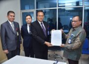 Kepala LLDikti Sumut Serahkan SK FK Medistra Lubuk Pakam