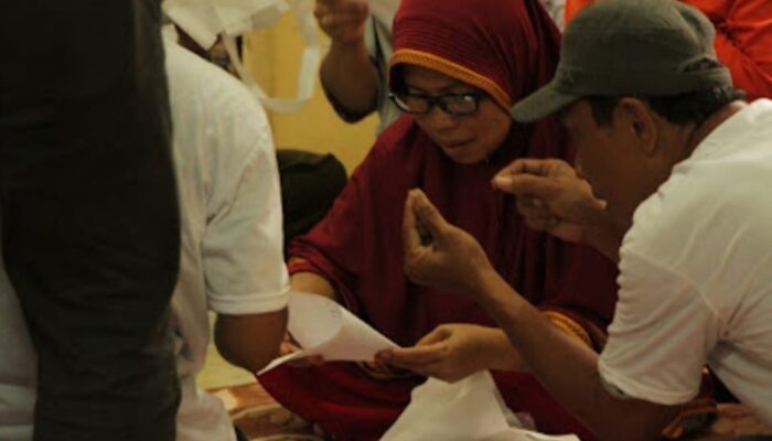 Orang Muda Ganjar Binjai Bagi Kaca Mata Baca Untuk Para Ibu Pengajian