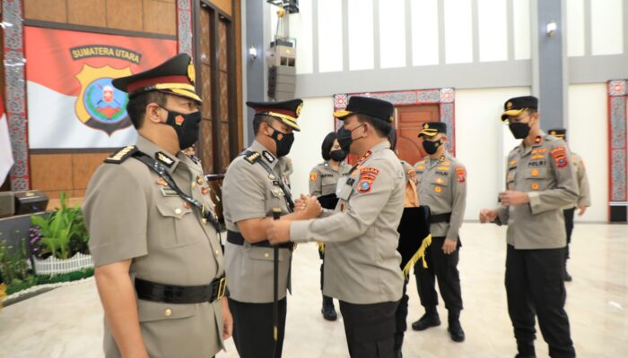 Kapoldasu Sertijab Tiga Direktur