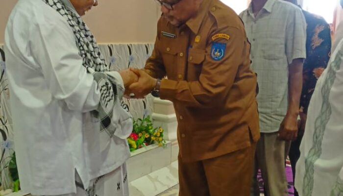 Pj Wali Kota Langsa Dan OPD Takziah Ummi Hj Luqusmawati