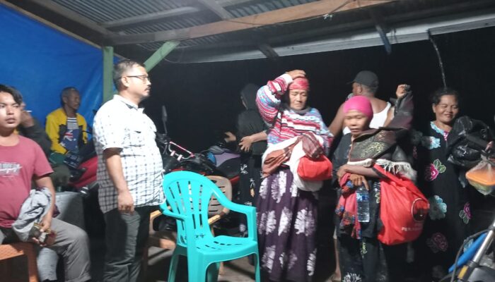 Aksi Massa Singkuang 1 Diguyur Hujan Lebat, Badai Dan Petir