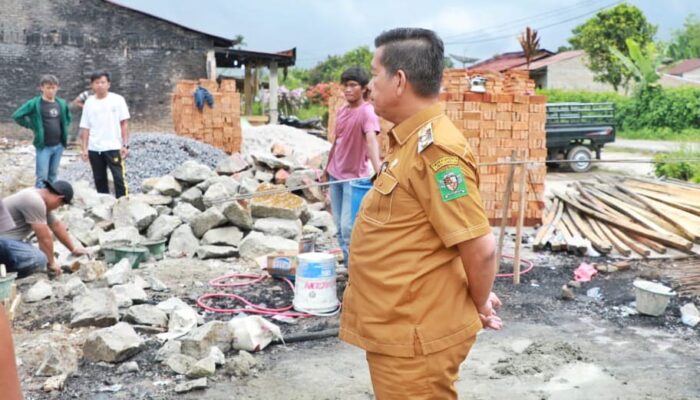Bupati Simalungun Bantu Korban Kebakaran Dengan Uang Pribadi