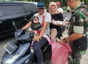 Korem 022/PT&nbsp; Bagi Takjil Gratis Kepada Masyarakat