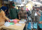 Satpol PP/WH Pidie Tegur Pedagang Makanan Siang Hari