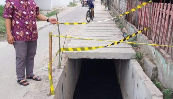 Anggota DPRD Sumut H Hanafi LC Minta Pemko Tutup Saluran Drainase Di Jalan Lukah Medan