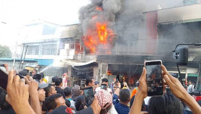 Empat Ruko Terbakar Di P.Siantar, Dua Korban Luka Bakar